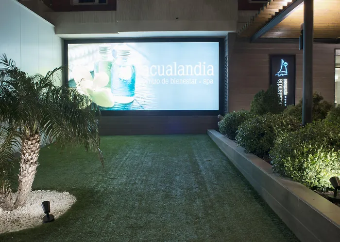 Aparthotel Acualandia